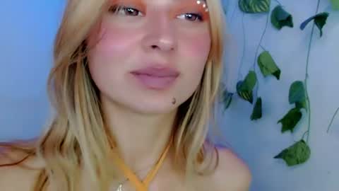 Snapshot of sabrinaexpositoxx chatting on June 2026 04:41:01 PM SABRI online show from June 2026 04:41:01 PM