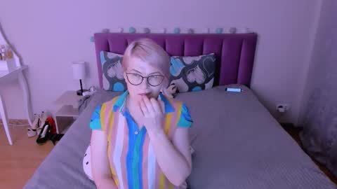 Sabrina MacMarren online show from February 2026 04:36:02 PM