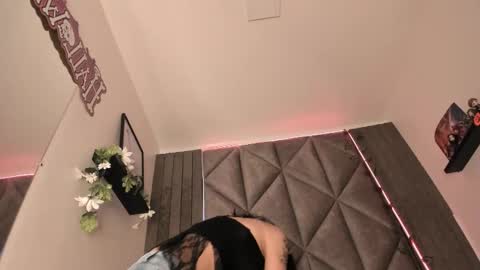 Snapshot of sabrinaspell_ chatting on October 2025 11:32:02 AM S A B R I N A online show from October 2025 11:32:02 AM