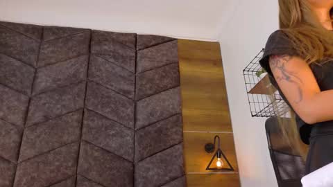 Snapshot of sabrinaspell_ chatting on November 2025 11:31:02 AM S A B R I N A online show from November 2025 11:31:02 AM