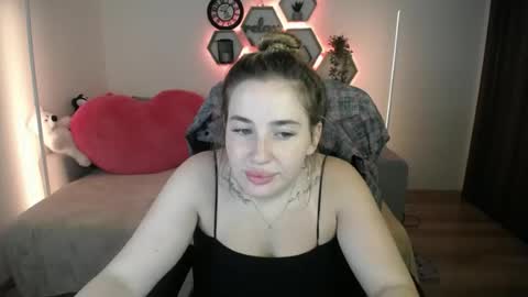 Snapshot of sabrinviolet chatting on July 2026 08:05:01 AM Sabrina Violet online show from July 2026 08:05:01 AM