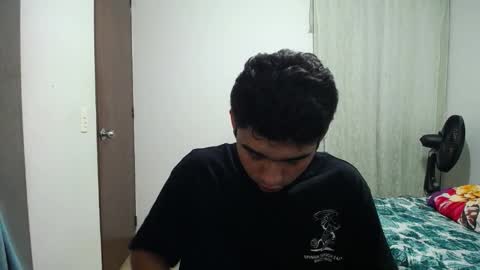 Snapshot of sack_rojas chatting on November 2025 12:21:01 AM Sack online show from November 2025 12:21:01 AM