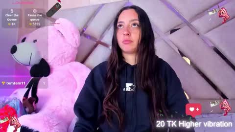    online show from October 2025 02:00:02 AM