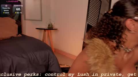 Sophie online show from October 2025 05:22:02 AM