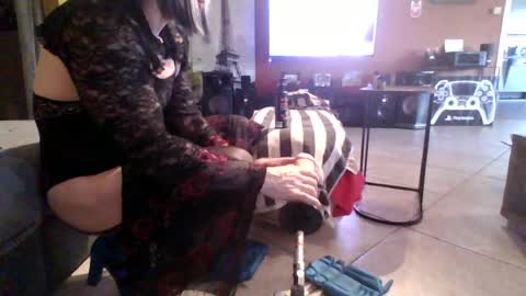 Snapshot of sadiacrossdresser chatting on June 2026 06:40:01 PM sadiacrossdresser online show from June 2026 06:40:01 PM