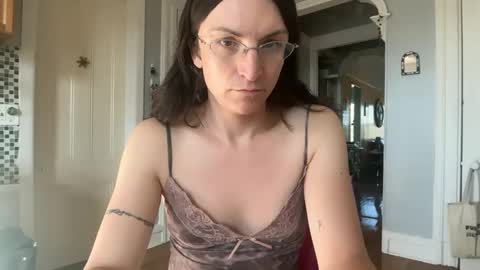 Snapshot of sadie_stars chatting on October 2025 01:42:02 PM Sadie online show from October 2025 01:42:02 PM