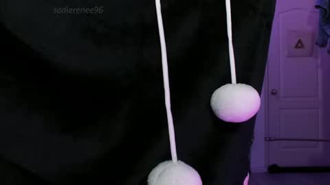 Sadie Renee  online show from April 2026 12:52:01 AM