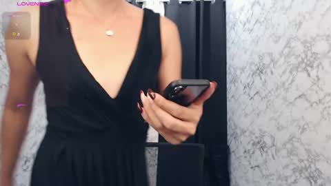 Verra Monroe online show from May 2026 08:00:01 AM