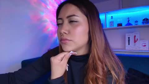 Cami online show from October 2025 07:25:01 PM