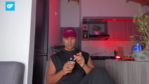 Snapshot of sag_1998 chatting on January 2025 02:57:01 AM Sag online show from January 2025 02:57:01 AM