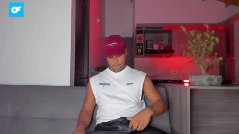 Snapshot of sag_1998 chatting on February 2025 01:04:01 AM Sag online show from February 2025 01:04:01 AM