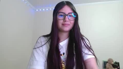 Sahaliefox  online show from September 2025 11:53:02 PM