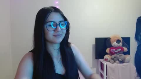 Sahaliefox  online show from October 2025 11:13:02 PM