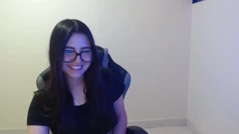 Sahaliefox  online show from October 2025 10:53:02 PM