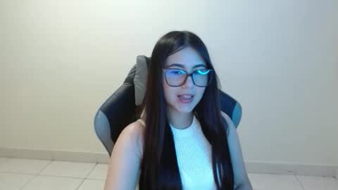 Sahaliefox  online show from October 2025 09:27:01 PM