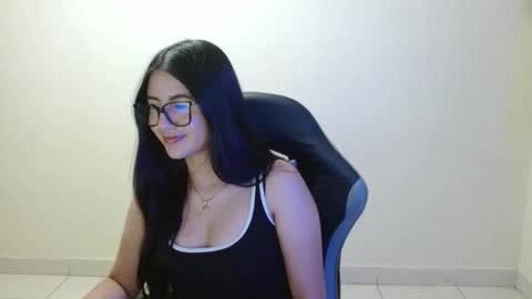 Sahaliefox  online show from March 2026 09:22:02 PM