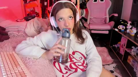 Rose online show from April 2026 11:02:01 PM