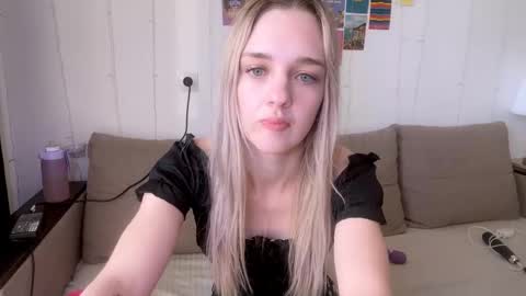 Sofia online show from March 2025 02:32:01 PM