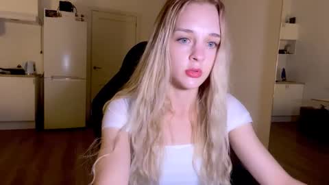 Sofia online show from September 2025 07:27:01 PM