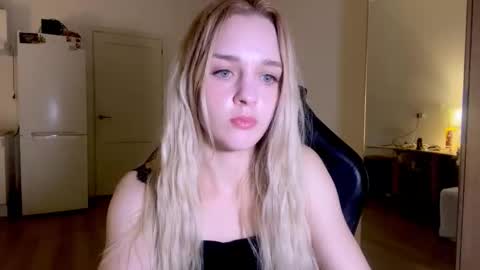 Sofia online show from October 2025 09:27:02 PM