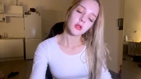 Sofia online show from November 2025 09:24:02 PM