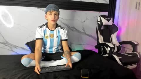 Juan online show from November 2025 04:14:02 AM