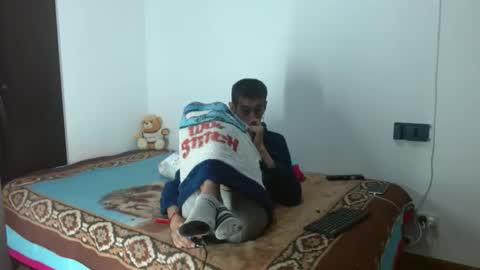 Snapshot of saint_boyy chatting on December 2024 10:28:02 AM saint boy online show from December 2024 10:28:02 AM