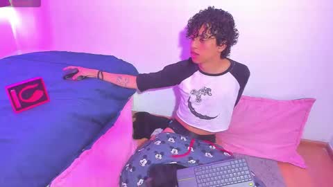 saint_dark online show from November 2025 03:23:02 PM