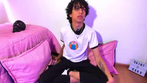 saint_dark online show from November 2025 03:38:02 PM