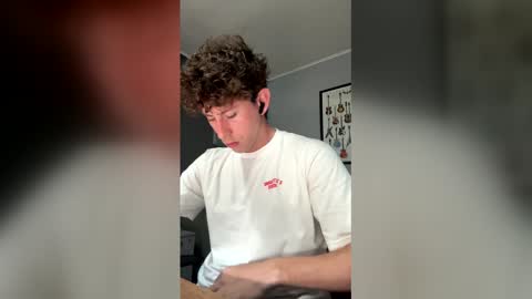 saint_nott online show from April 2026 07:07:02 PM