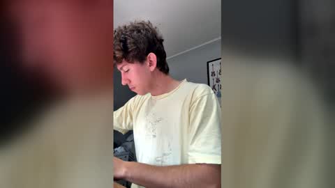 saint_nott online show from April 2026 03:33:02 PM