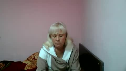 Snapshot of sakura_blonde chatting on September 2025 07:44:01 AM sakura_blonde online show from September 2025 07:44:01 AM