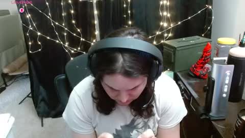 salacious_bunny online show from April 2026 07:51:02 PM