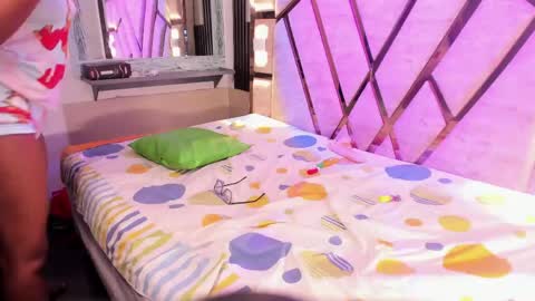 salem_rosee online show from April 2026 02:12:02 AM