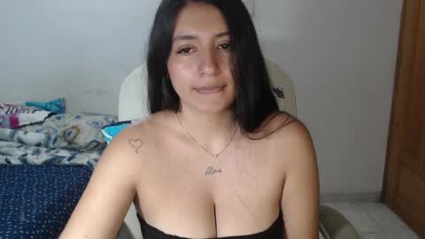 Snapshot of saliha_ chatting on December 2024 06:48:01 AM saliha online show from December 2024 06:48:01 AM