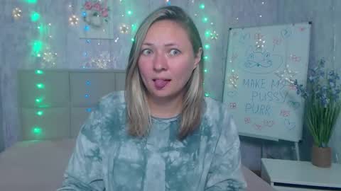 Snapshot of sallyverda chatting on October 2025 06:16:02 PM Sally online show from October 2025 06:16:02 PM