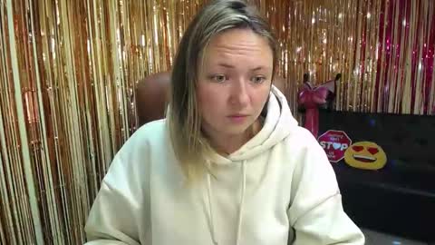 Snapshot of sallyverda chatting on October 2025 05:12:01 PM Sally online show from October 2025 05:12:01 PM