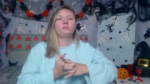 Sally online show from October 2025 06:25:02 PM