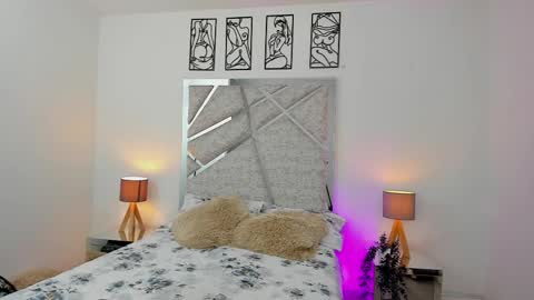 salomedyla online show from February 2025 11:10:02 PM