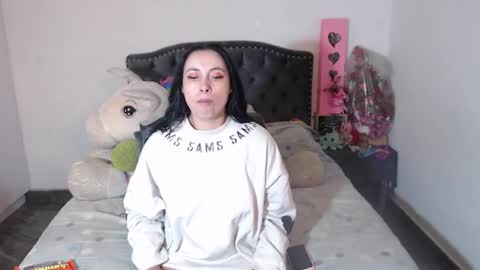 yenny online show from January 2026 04:05:02 AM