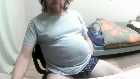 Snapshot of saltimbanquier chatting on February 2025 02:37:01 PM Saltimbanquier Salt ou Banquier online show from February 2025 02:37:01 PM