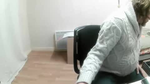 Snapshot of saltimbanquier chatting on February 2025 07:36:02 AM Saltimbanquier Salt ou Banquier online show from February 2025 07:36:02 AM