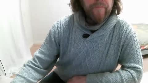 Snapshot of saltimbanquier chatting on February 2025 09:54:02 AM Saltimbanquier Salt ou Banquier online show from February 2025 09:54:02 AM