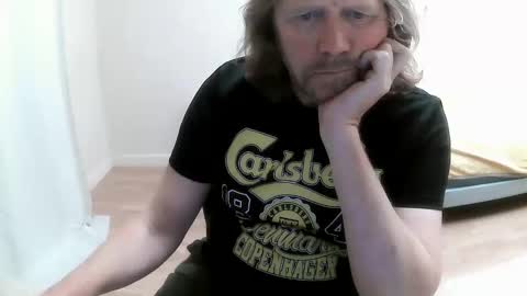 Snapshot of saltimbanquier chatting on September 2025 03:11:01 PM Saltimbanquier Salt ou Banquier online show from September 2025 03:11:01 PM