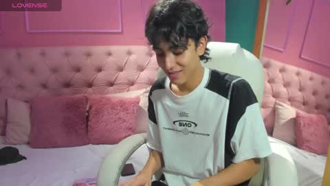 Snapshot of salvatore_monterey chatting on January 2025 04:44:02 AM salvatore online show from January 2025 04:44:02 AM