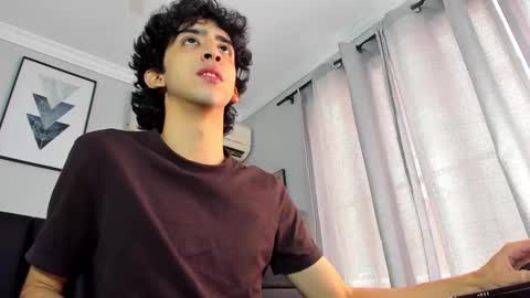 Snapshot of salvatore_monterey chatting on February 2025 02:35:02 PM salvatore online show from February 2025 02:35:02 PM