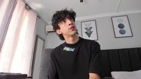 Snapshot of salvatore_monterey chatting on March 2025 02:05:02 PM salvatore online show from March 2025 02:05:02 PM