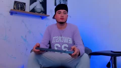 Snapshot of salvatore_muller chatting on October 2025 06:23:01 AM Salvatore online show from October 2025 06:23:01 AM