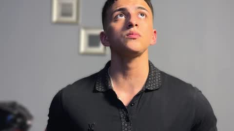 Salvatore online show from March 2026 04:05:02 AM