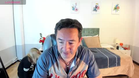 Snapshot of sam_and_molly chatting on February 2025 07:25:01 PM Sam and Molly online show from February 2025 07:25:01 PM